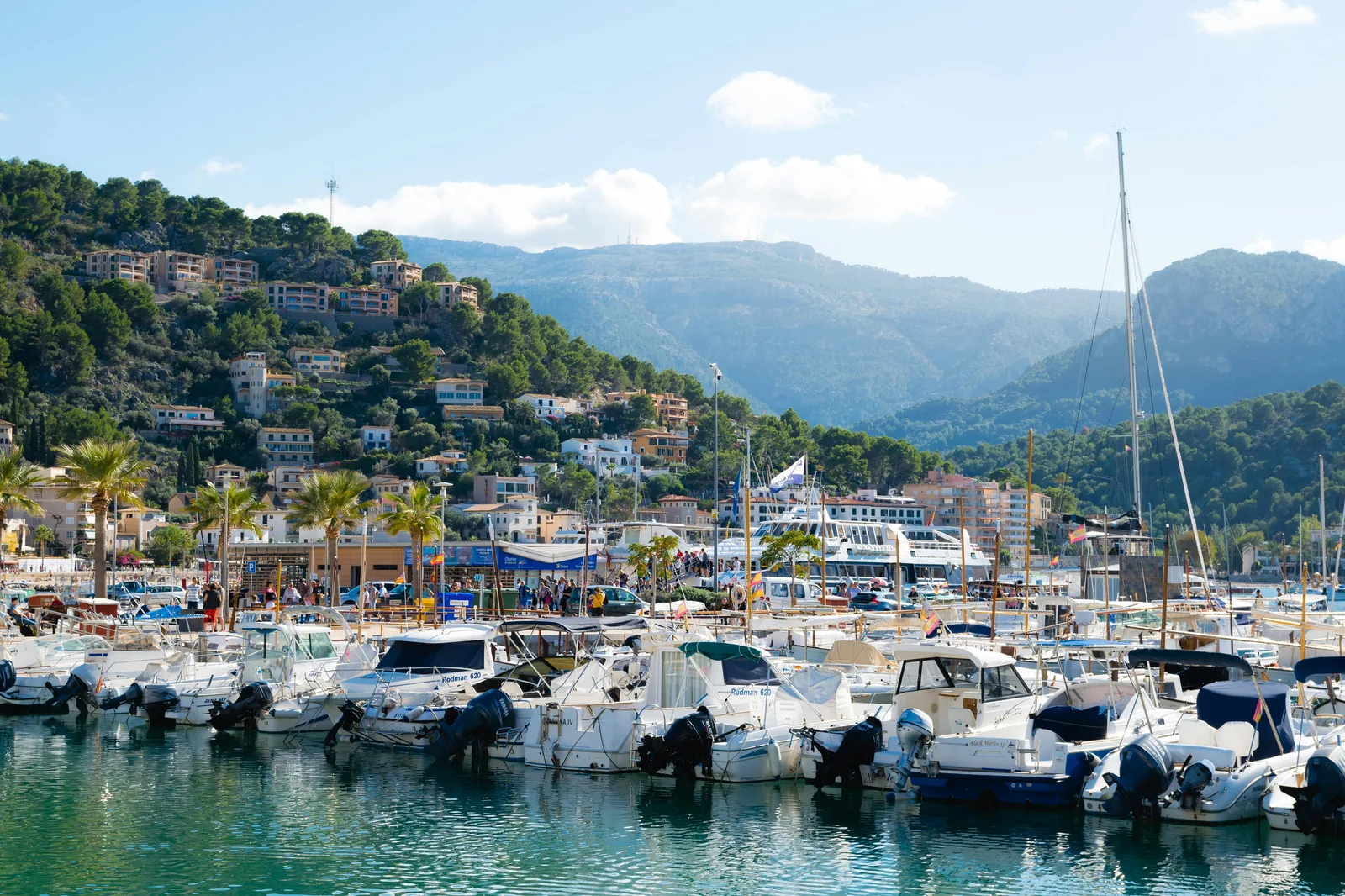 Excursion bateau Majorque 2026 : nos 12 sorties en mer pour choisir entre catamaran et speedboat