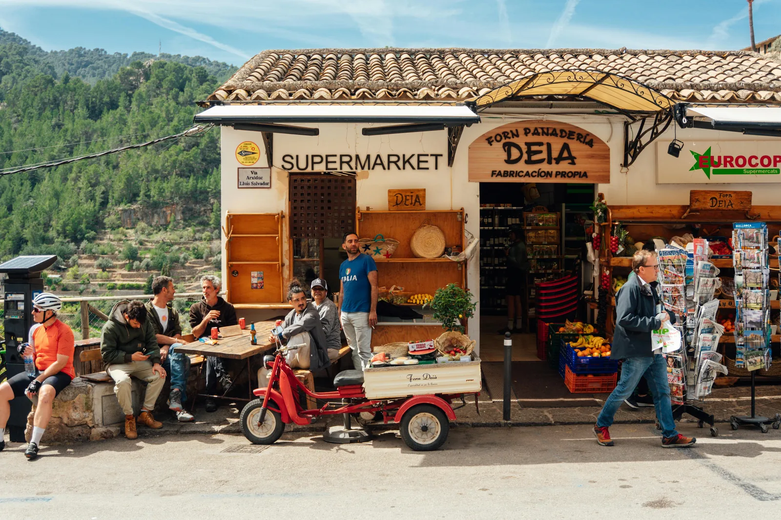 Santa Maria del Camí : marché du dimanche, vins de Binissalem et ateliers textiles en une journée